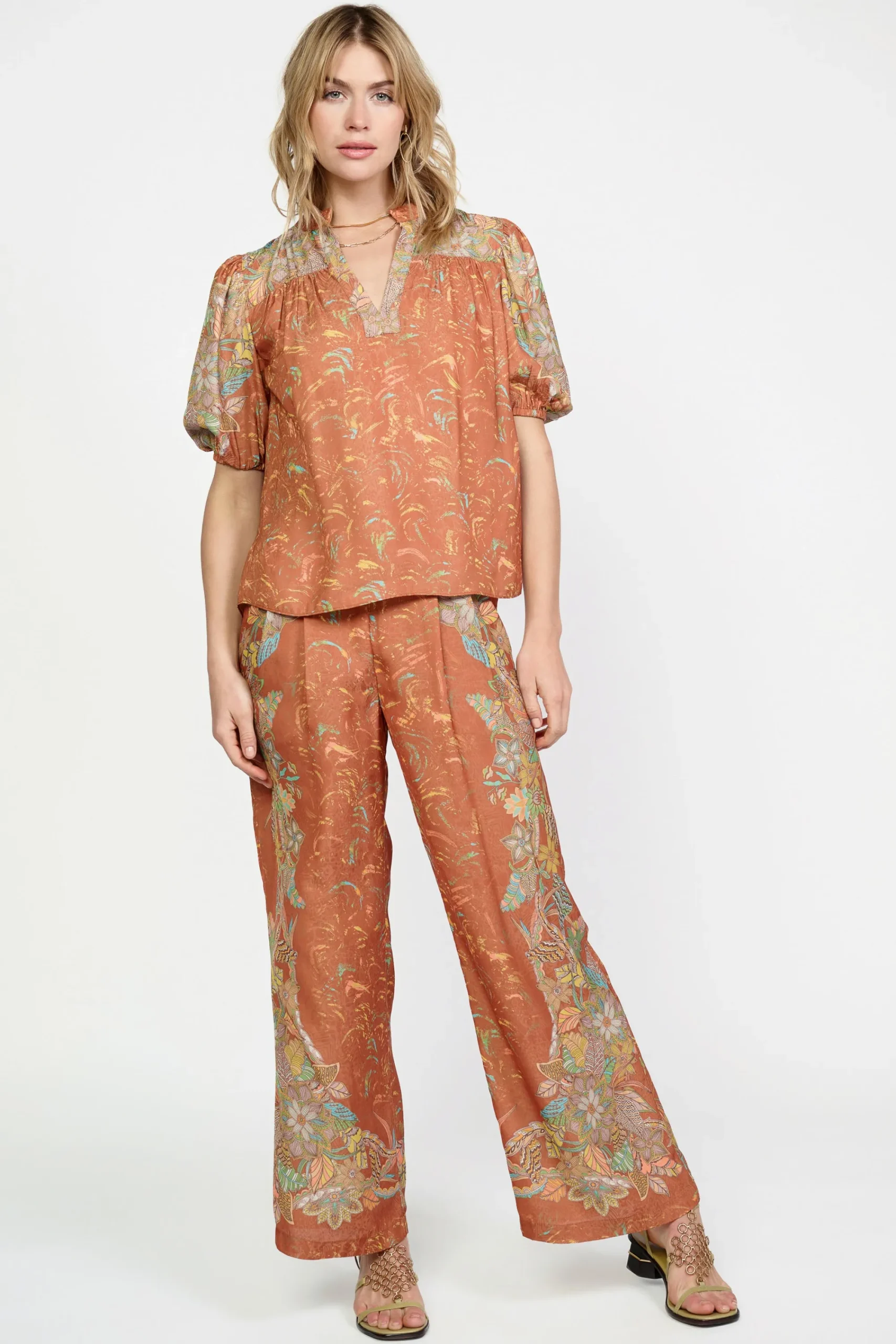 Current Air Short Sleeve Tops-Border Print Retro Floral Blouse BROWNMLT