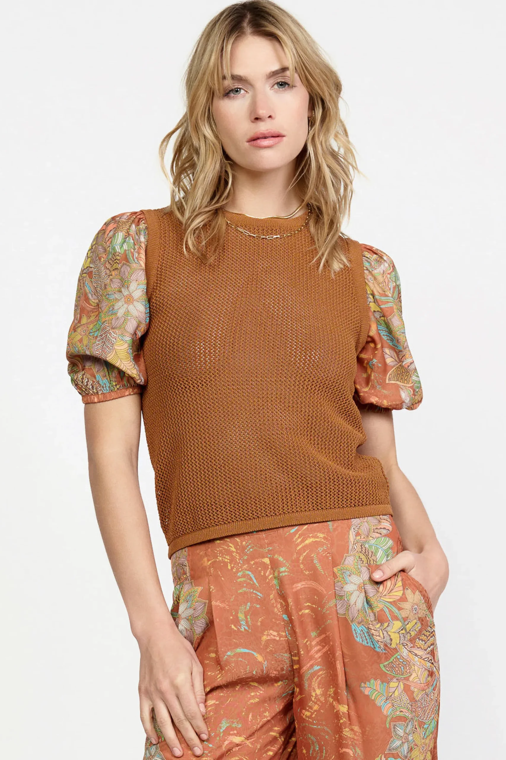 Current Air Short Sleeve Tops | Sweaters-Contrast Sleeve Retro Knit Top BROWN
