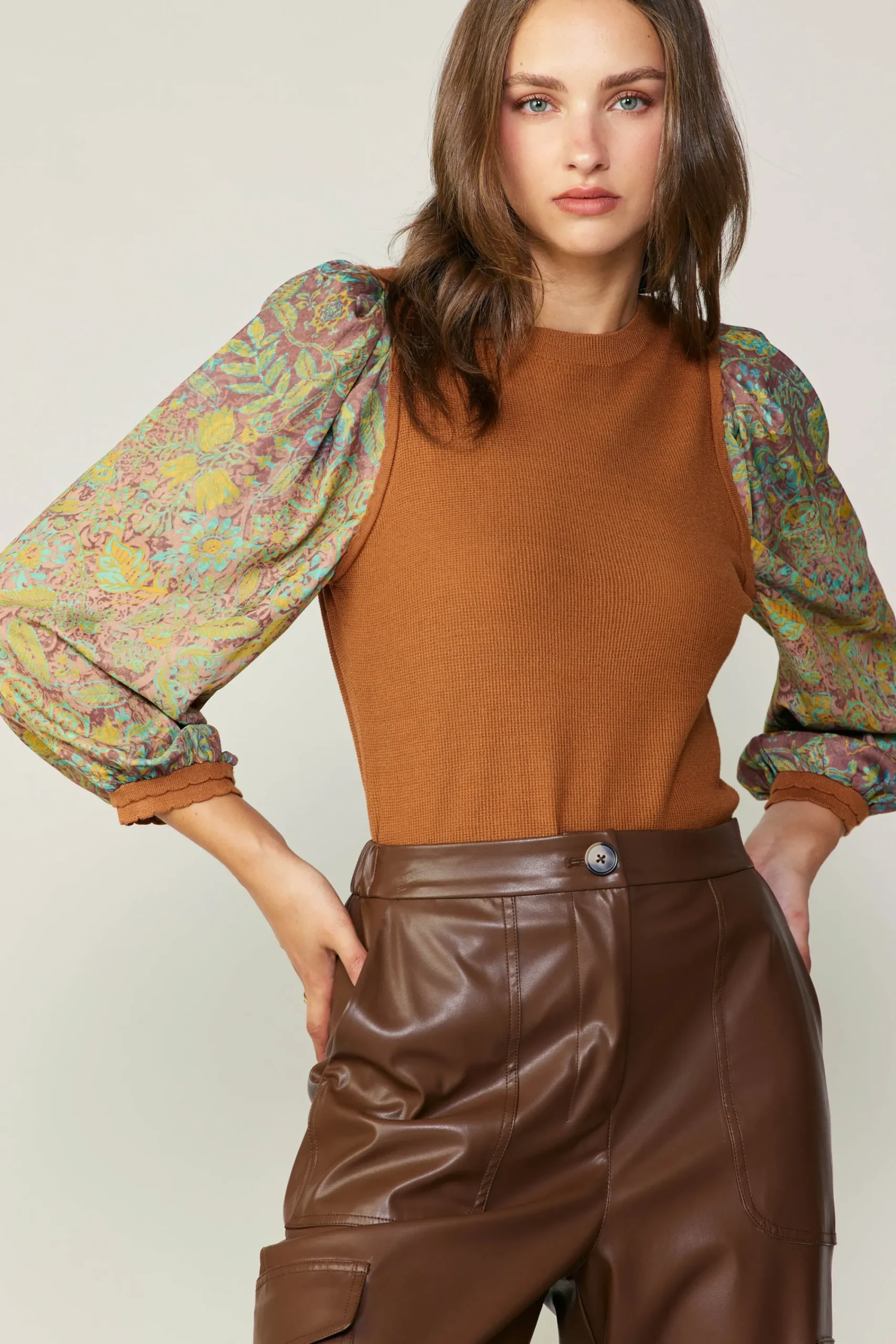 Current Air Sweaters-Contrast Sleeve Sweater Top CAMELGREEN