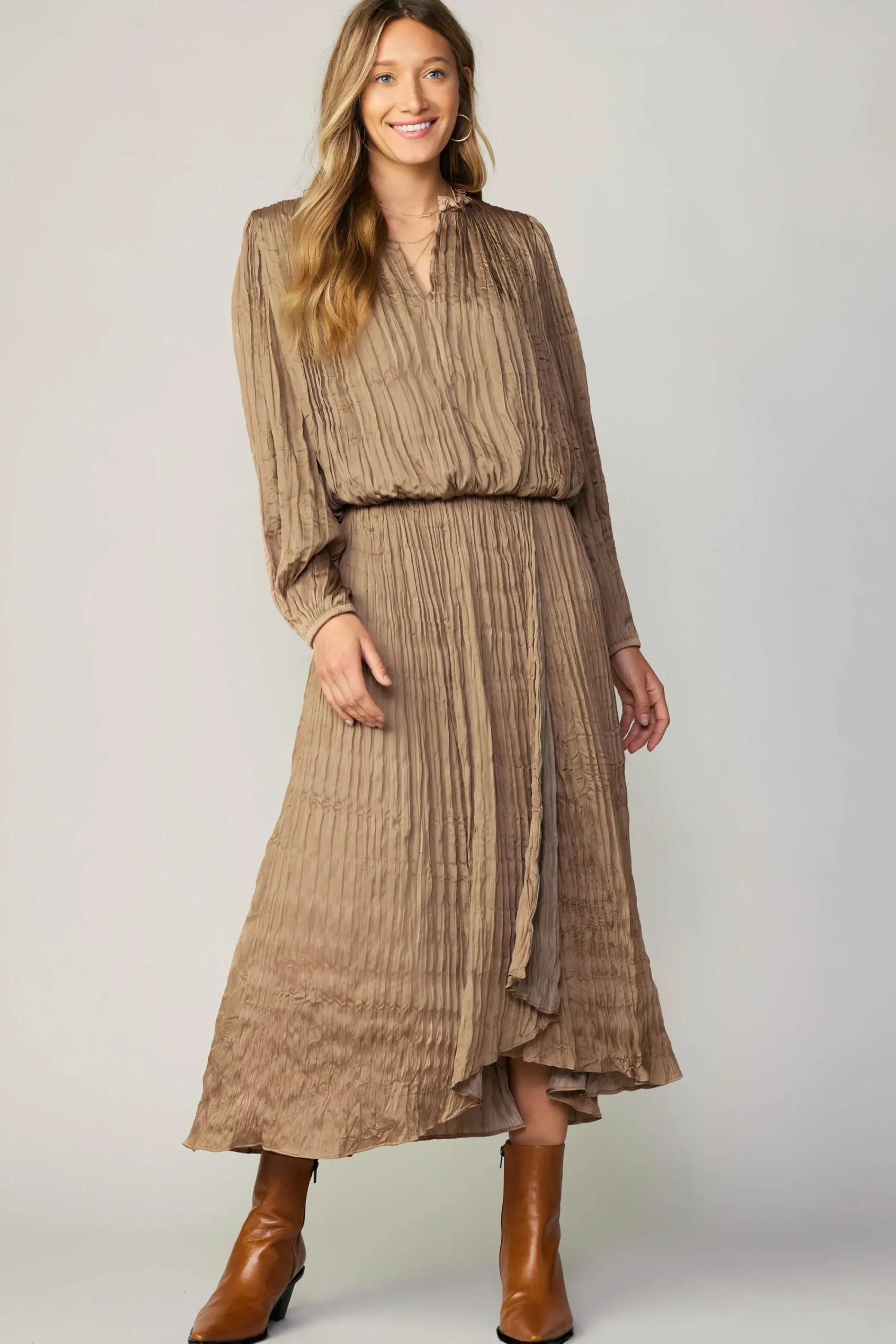 Current Air Skirts-Crinkle Plisse Midi Skirt LATTE