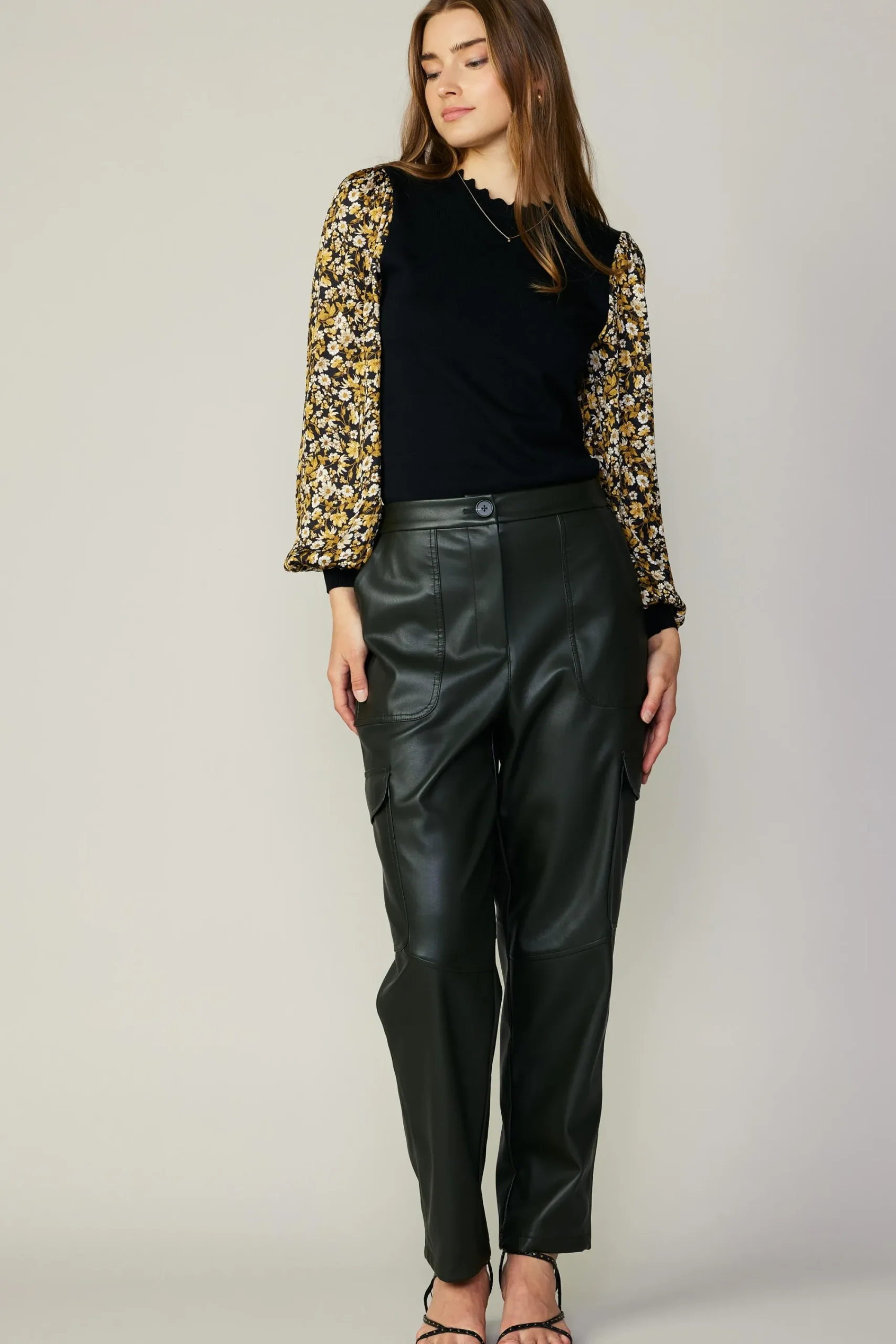 Current Air Long Sleeve Tops | Sweaters-Floral Contrast Sweater Top BLACKFLORAL