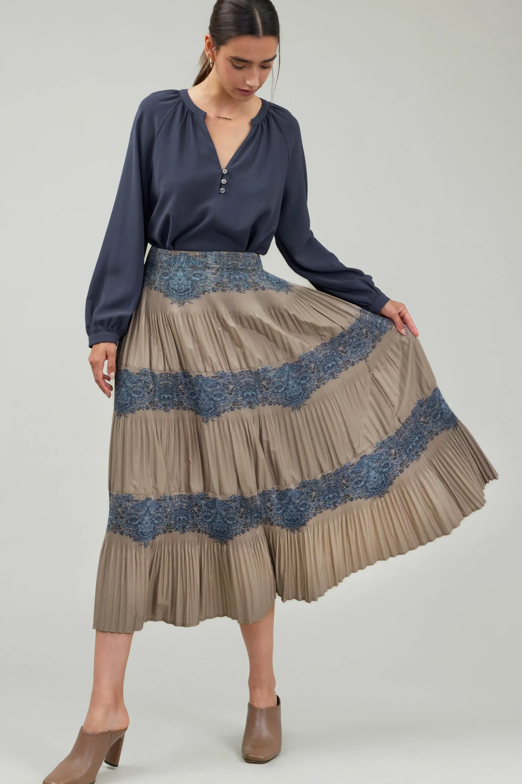 Current Air Skirts-Ornate Motif Midi Skirt TAUPEBLUEMLT