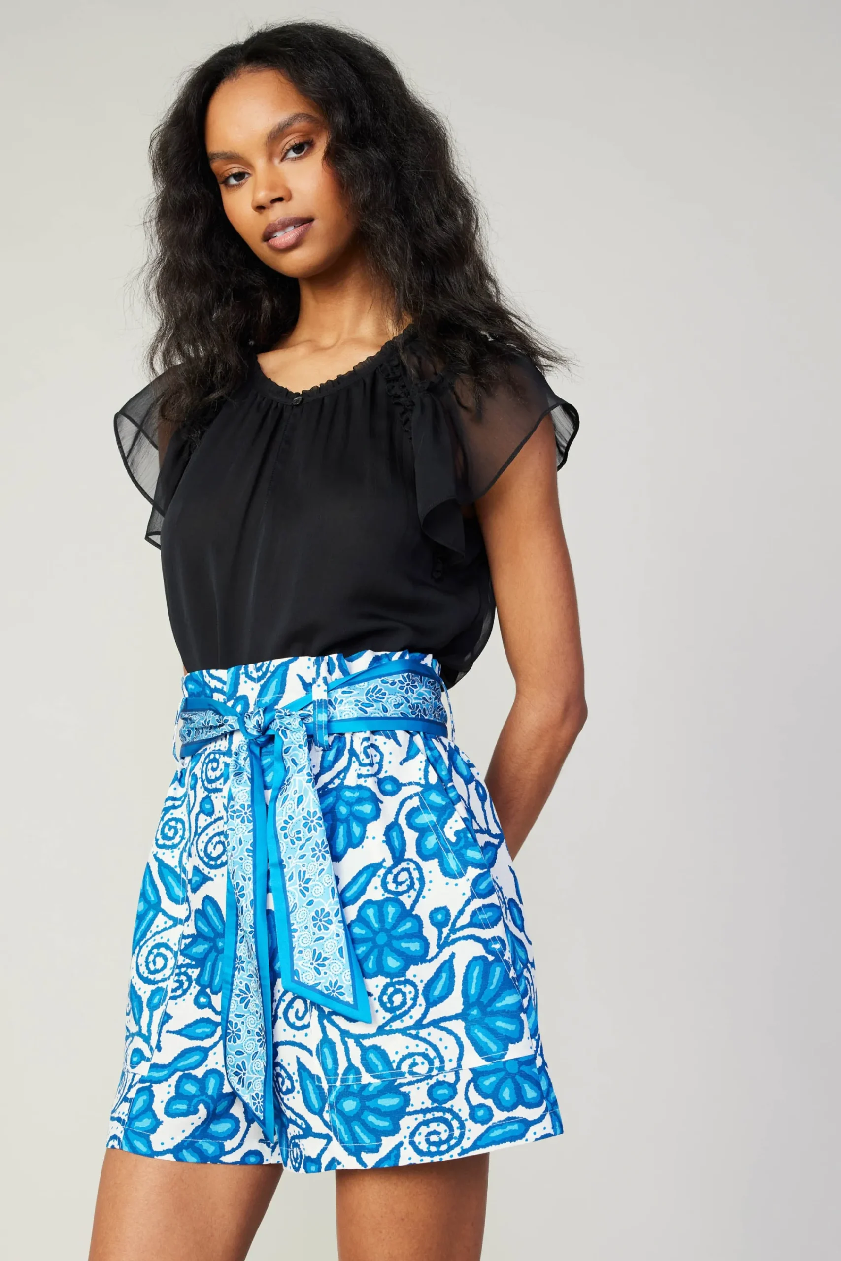 Current Air Shorts-Painterly Floral Belted Shorts BLUEMLT