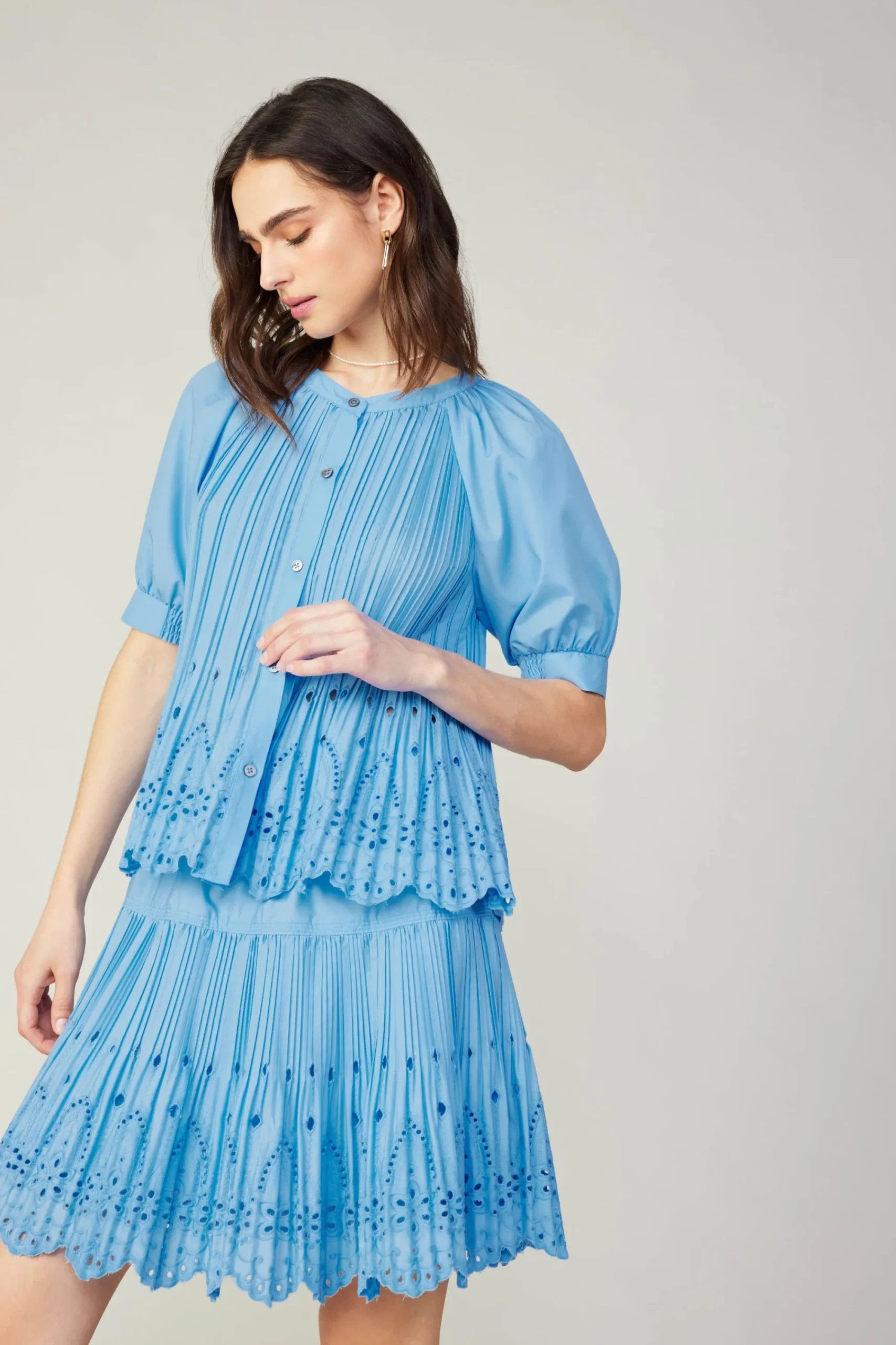 Current Air Short Sleeve Tops-Pleated Eyelet Blouse BABYBLUE