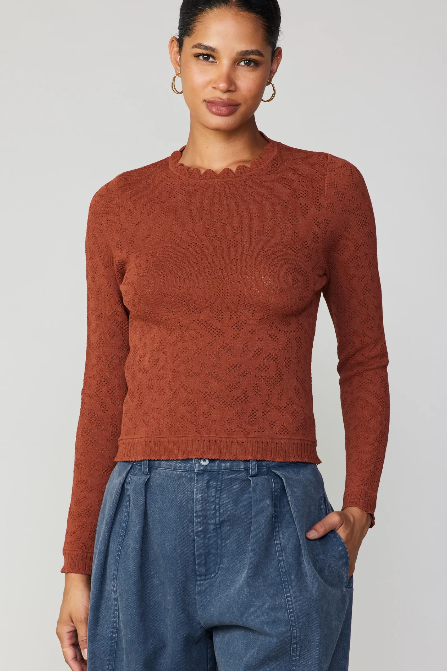 Current Air Long Sleeve Tops | Sweaters-Scalloped Knit Top RUST