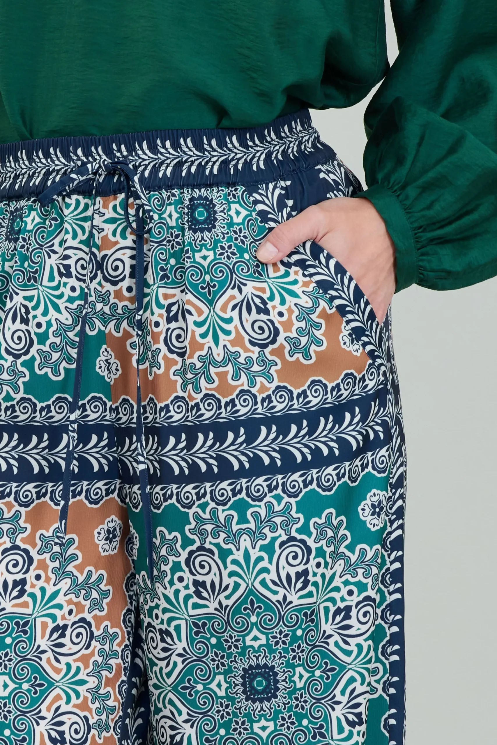 Current Air Pants-Wide Leg Bordered Pants GREENMLT
